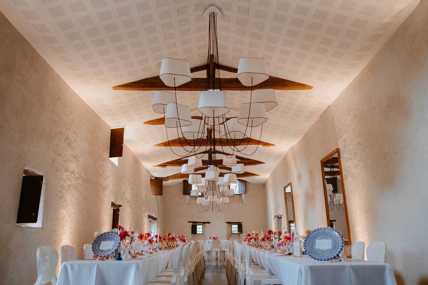 décoration salle tables mariage— Château de la Rairie à Pont Saint Martin