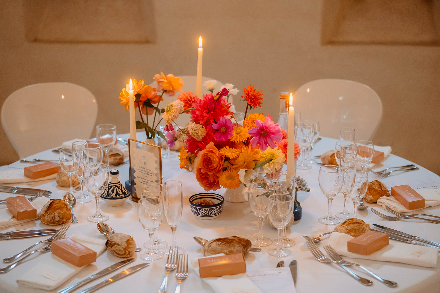 décoration salle tables mariage— Château de la Rairie à Pont Saint Martin